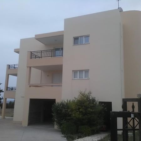 Bright Home In Rethymno Exterior photo